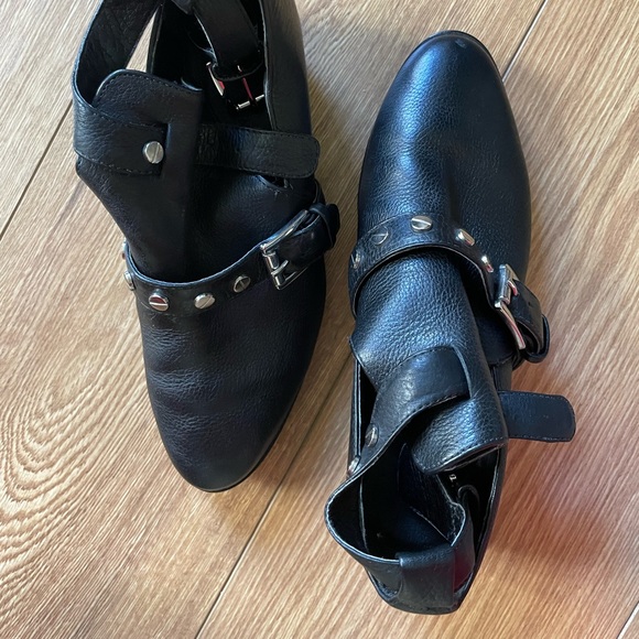 R Minkoff booties - Picture 2 of 3